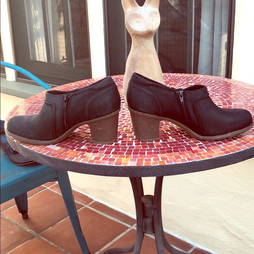 Collection by Clarks 3 inch black leather booties